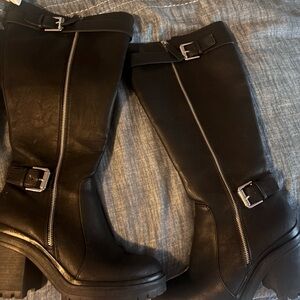 Mix No. 6 Black Leather Heeled Boots with Zipper and Buckle